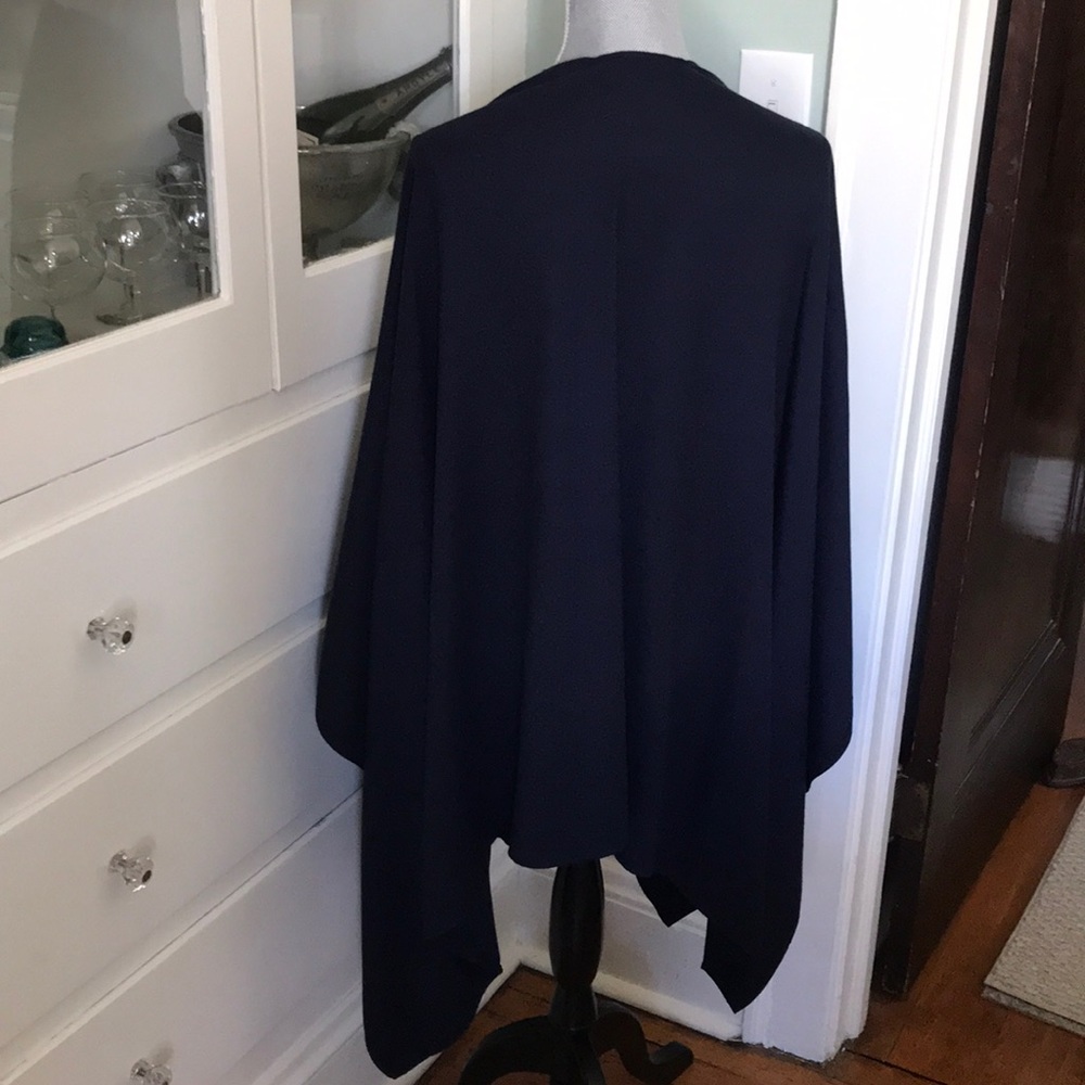 NWT Navy Uniqlo cape scarf wrap stole sold out - Picture 4 of 7